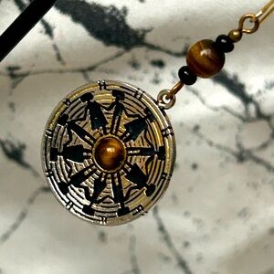 Silver Tone Spiral laid with faux stone